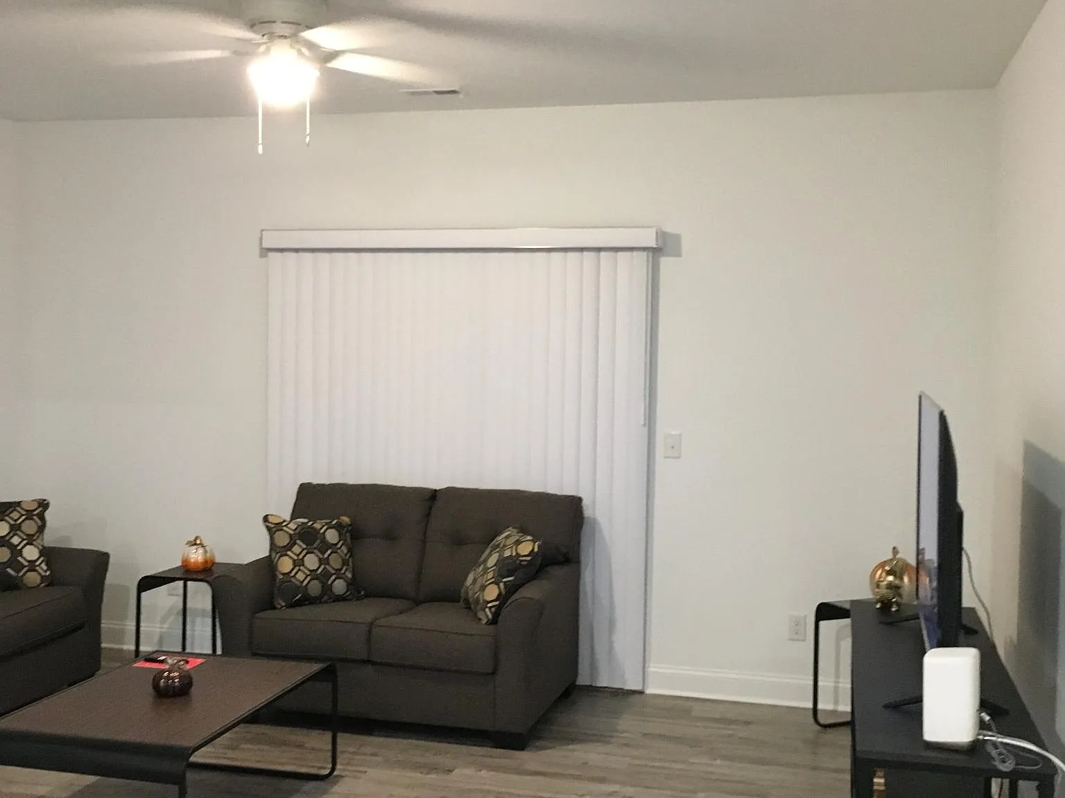 299 College Rd — Photo 2