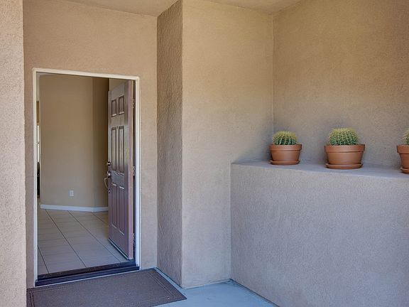 4th image of 83205 Greenbrier Dr