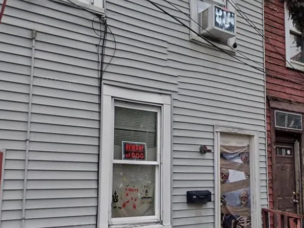 233 Hills Pl, Trenton, NJ 08611