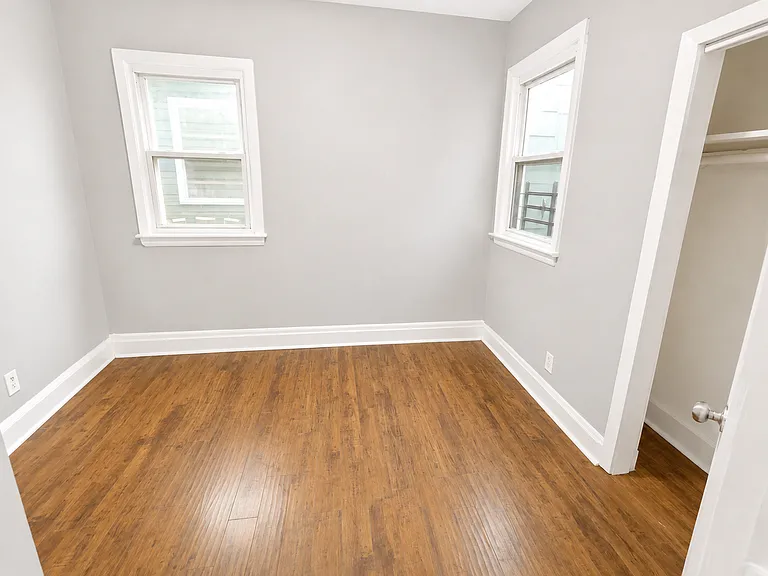 313 S 19th St #2D — Photo 4