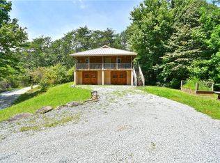 1302 S Saluda Rd, Cleveland, SC 29635