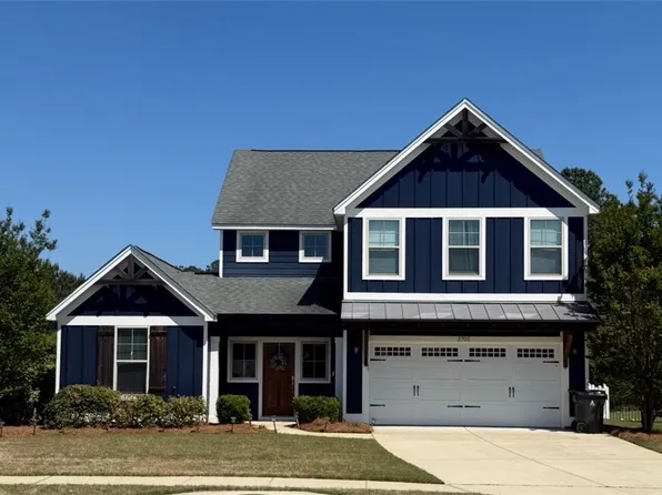 2705 Brighton Ln, Auburn, AL 36832