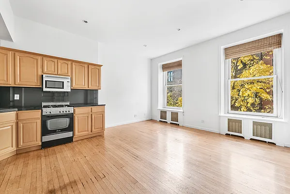 Rented by Jonathan Wachtel, LREB | media 17