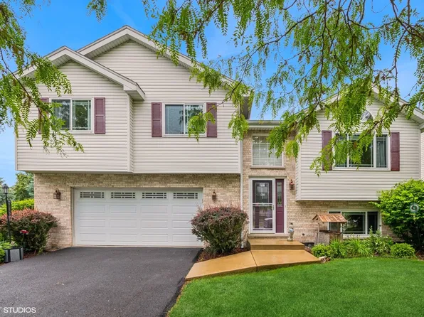 16501 W Montauk Dr, Lockport, IL 60441