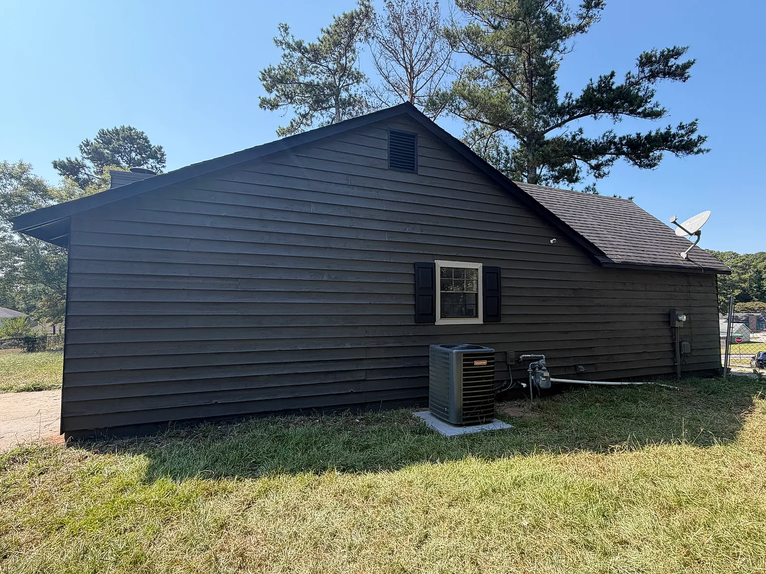 3 bed, 1175 sqft, $1,900 — Photo 4