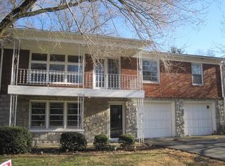 1936 Beacon Hill Rd, Lexington, KY 40504