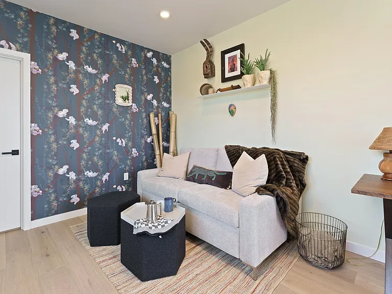211 SW Log Ct — Photo 10