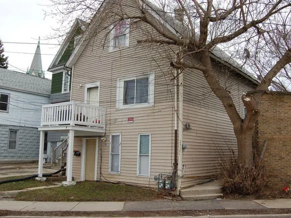 2418 S 16th St, Milwaukee, WI 53215