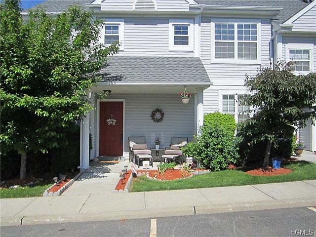 1st image of 12 Kendal Ln #12