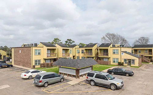Shadow Bay Apartments Photo 1