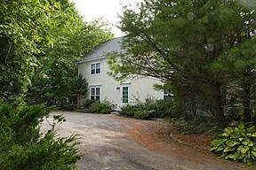 2nd image of 220 Union St