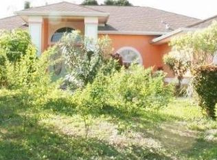 2204 SE 10th St, Cape Coral, FL 33990