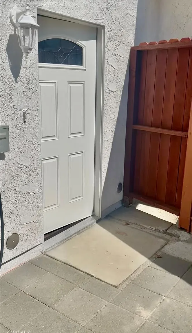 1 bed, 400 sqft, $2,000 — Photo 3