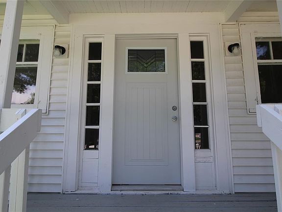 Front Porch w/new door