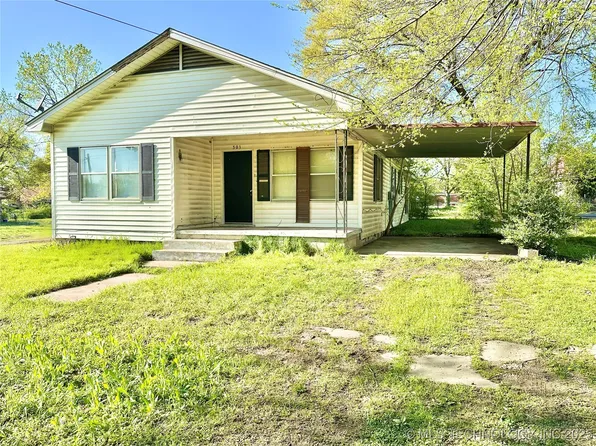 303 NW D St, Stigler, OK 74462