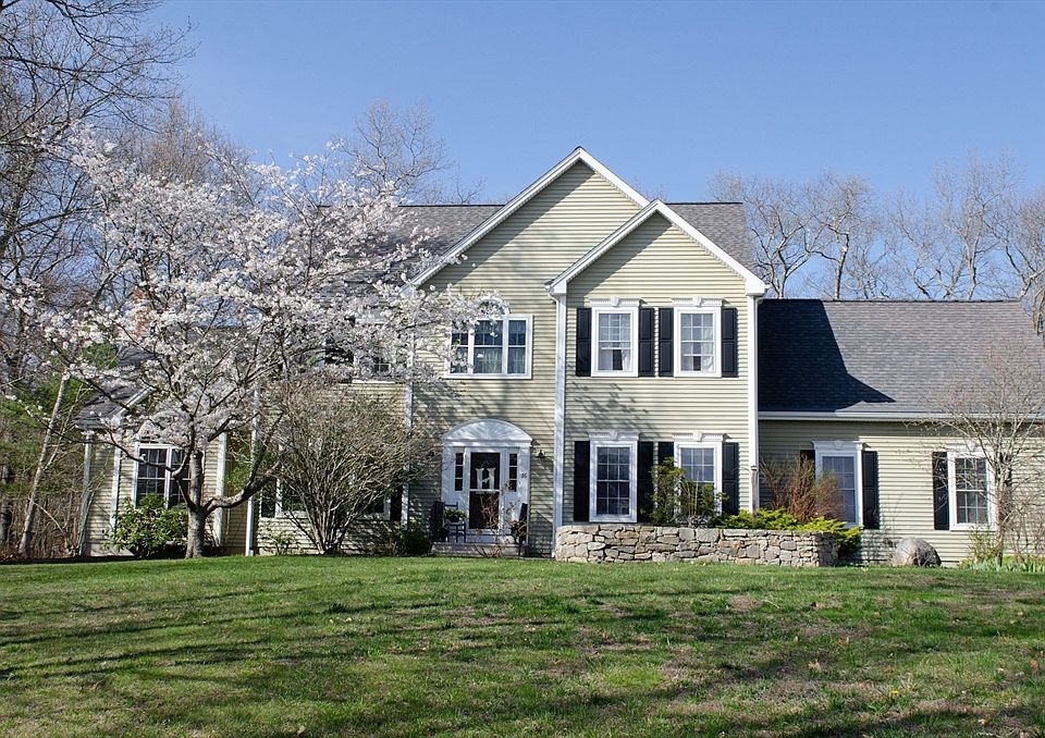 1st image of 76 Old Farm Rd