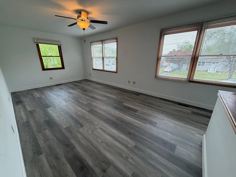 122 Glen Ave — Photo 7