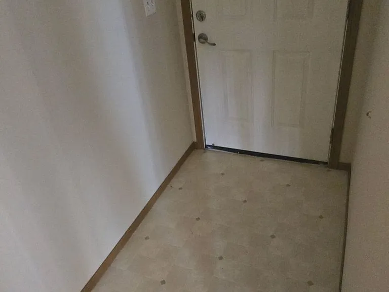 335 Dean Ave — Photo 2