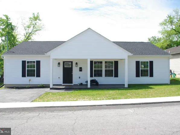 121 Washington St, Hancock, MD 21750