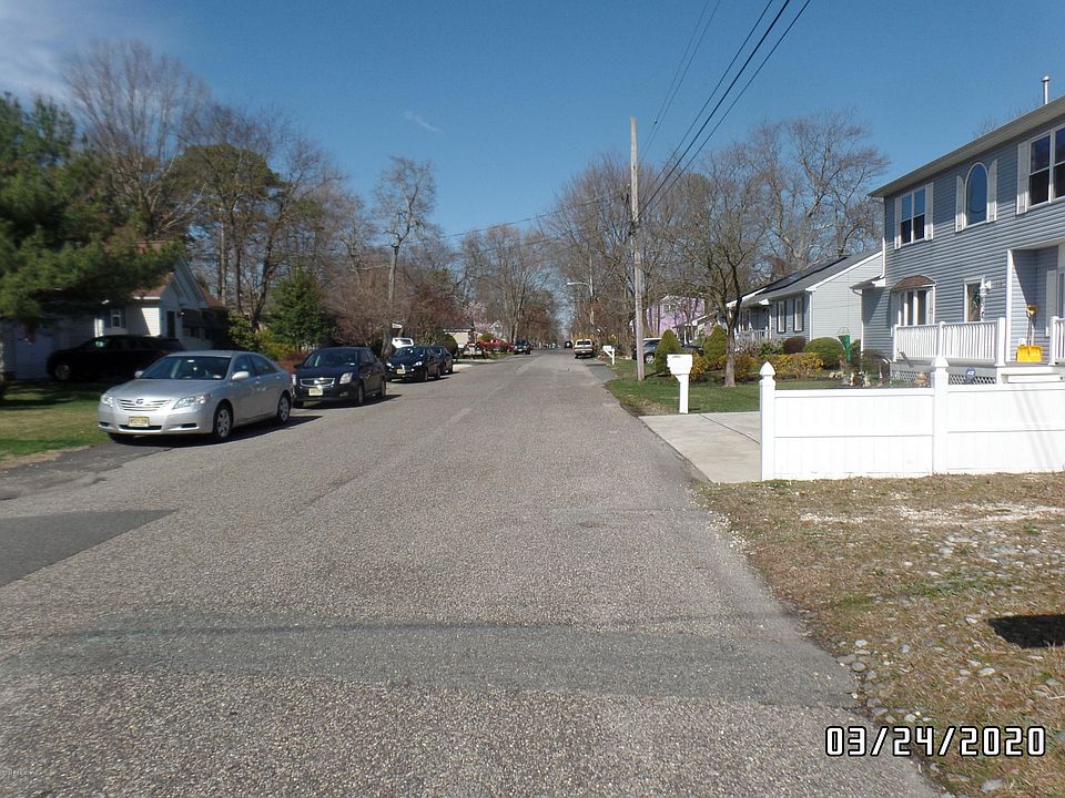 2nd image of 1221 Mizzen Ave