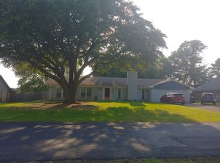 102 S Rainbow Dr, Whitehouse, TX 75791