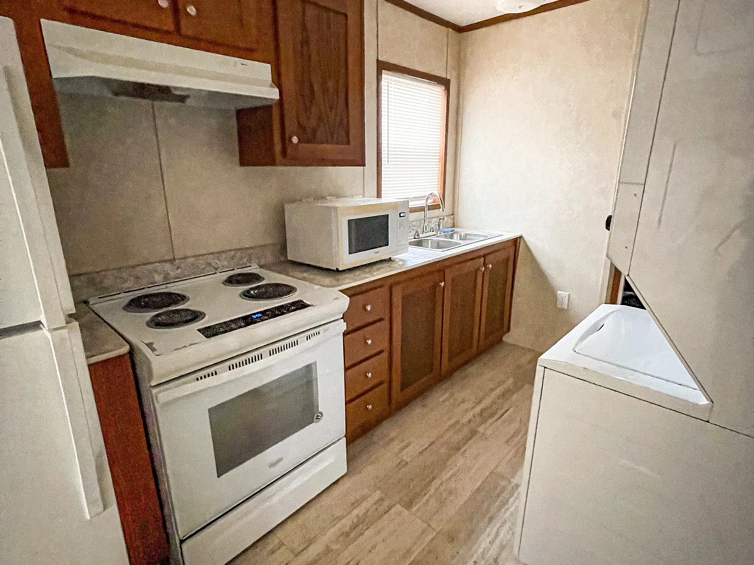 1 bed, 384 sqft, $795 — Photo 2