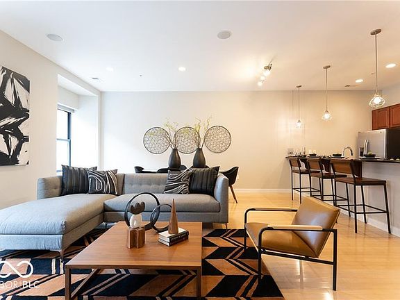 3rd image of 350 N Meridian St Unit 304