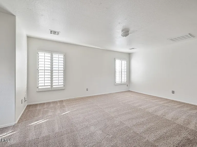 933 W Aspen Way — Photo 15