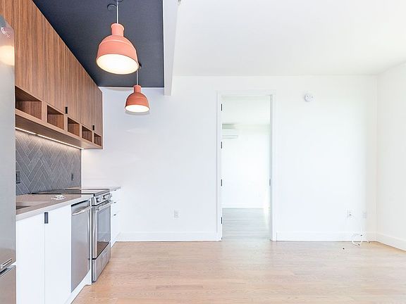 2nd image of 812 Lexington Ave #2G