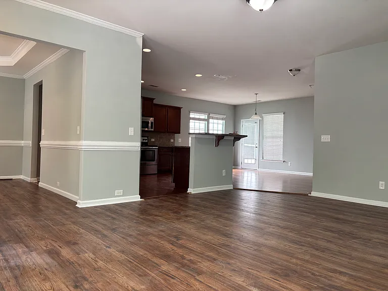 Royal Winchester Dr — Photo 10
