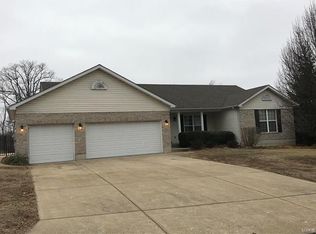 4918 Country Club Dr, High Ridge, MO 63049
