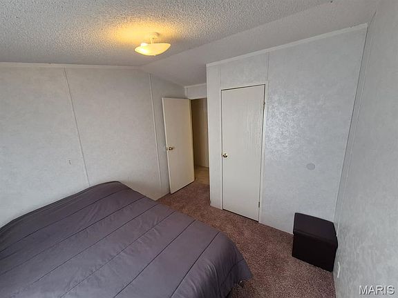 5th image of 250 Red Fox Dr