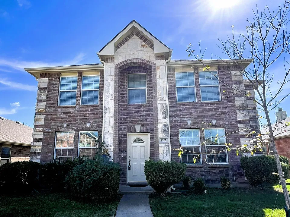 1322 Lamar Ln