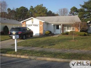 16 Tennis Ct, Brick, NJ
