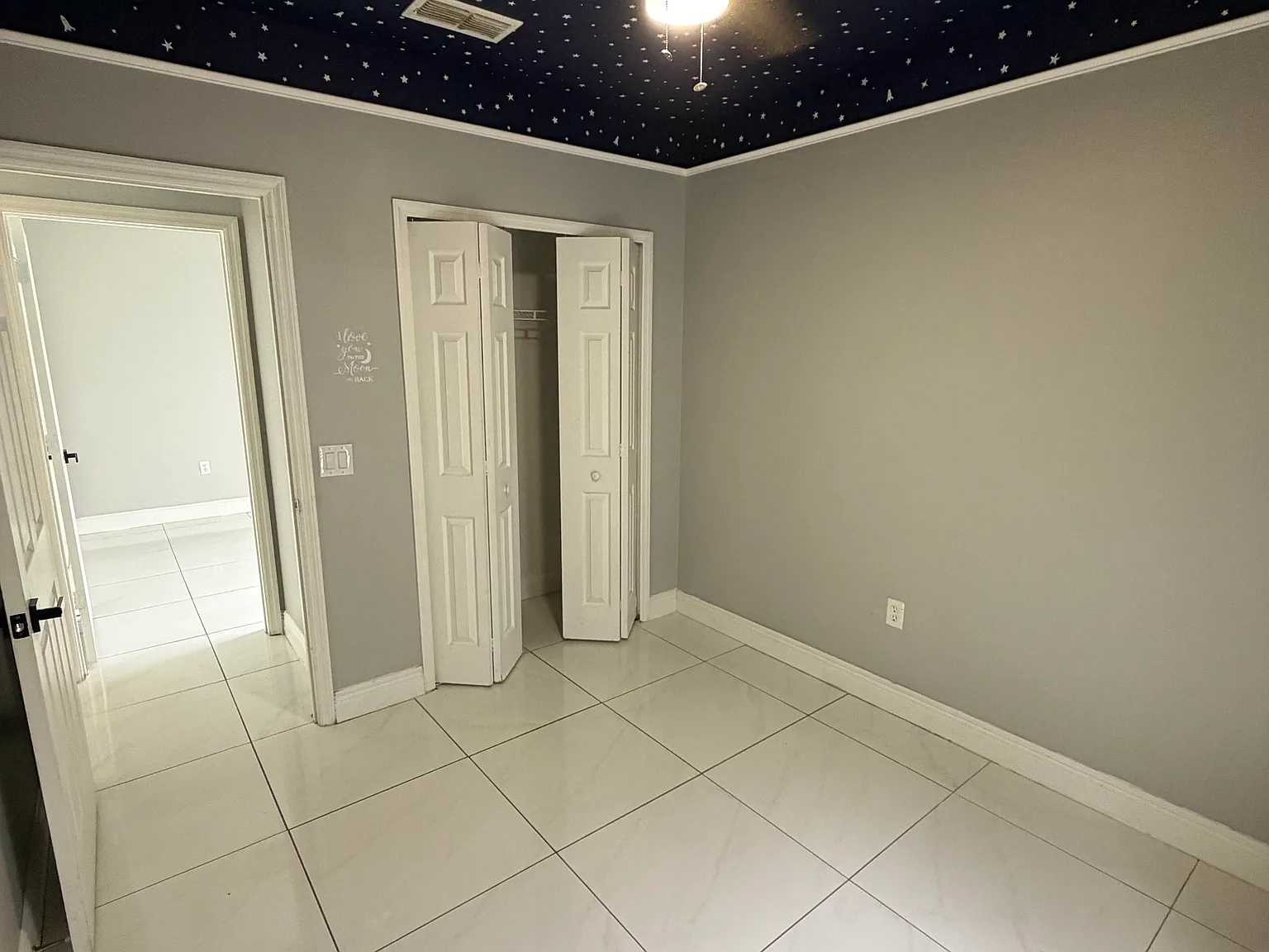 3 bed, 1071 sqft, $1,800 — Photo 3