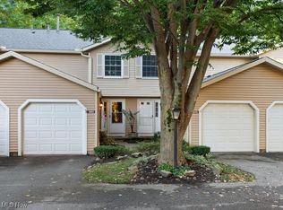 3951 Lake Run Blvd, Stow, OH 44224