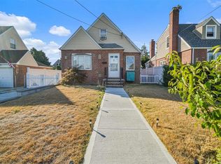 19 Law St, Valley Stream, NY 11580