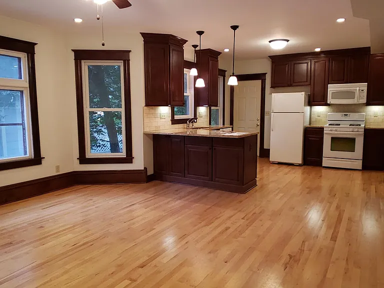2709 Delaware St SE — Photo 1