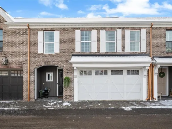 409 Roebling Ct, Cranberry Township, PA 16066