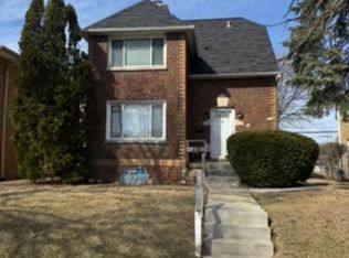 7126 W Congress St, Milwaukee, WI 53218