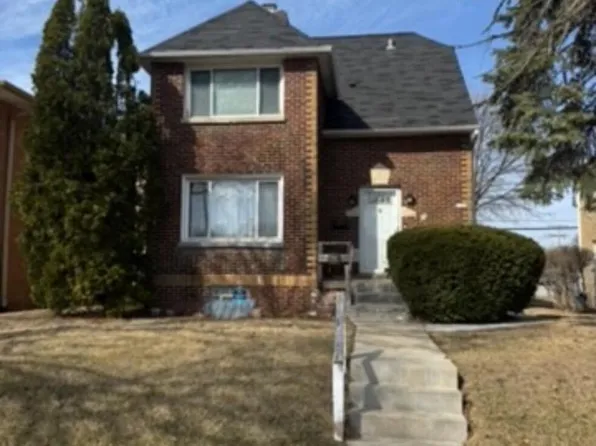 7126 West Congress STREET, Milwaukee, WI 53218