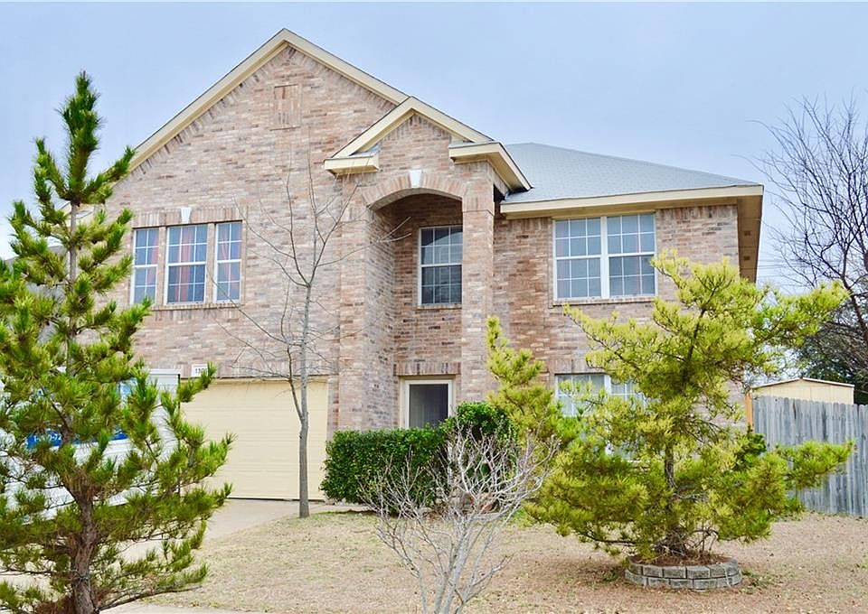 1st image of 1305 Greenleaf Ct