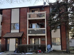 2228 Nichols Rd FLOOR 3, Arlington Heights, IL 60004