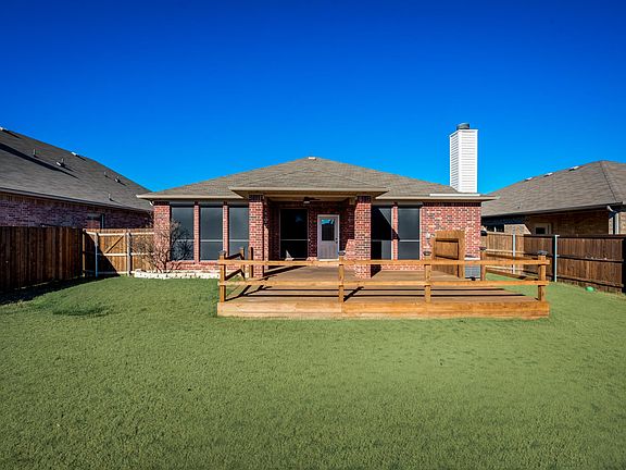 2nd image of 3213 Buckthorn Ln