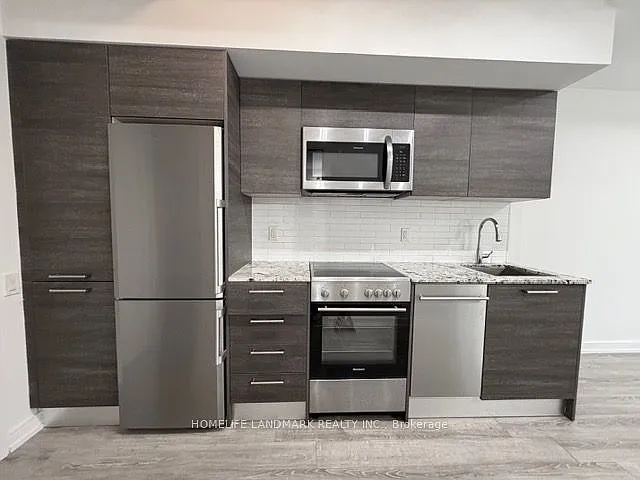28 Wellesley St E #308 — Photo 7