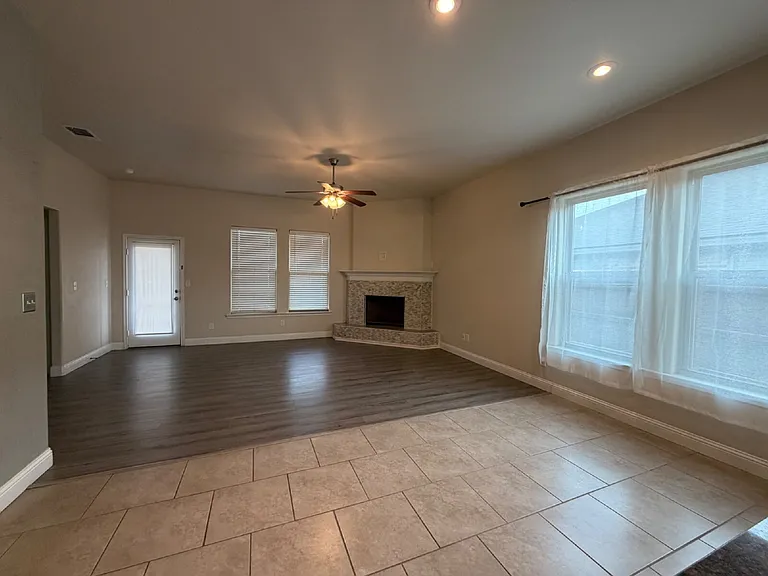 9706 Ross Ave — Photo 11