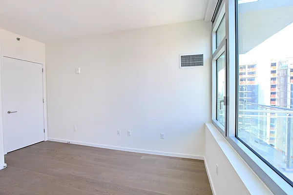 Sold by Fultonex Realty LLC | media 11