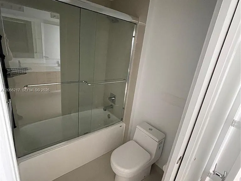 600 NE 27th St #1205 — Photo 37
