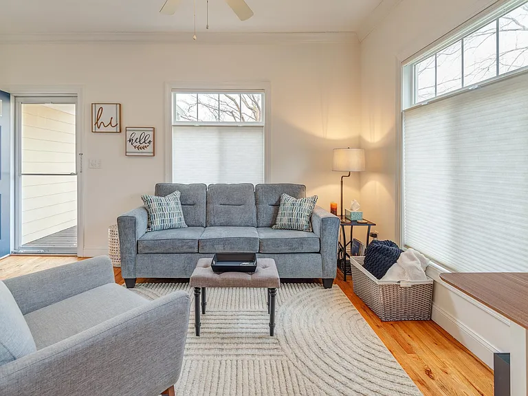 39 Clyde St #D — Photo 4