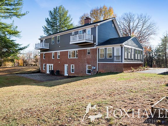 2nd image of 1137 E Keswick Rd #2